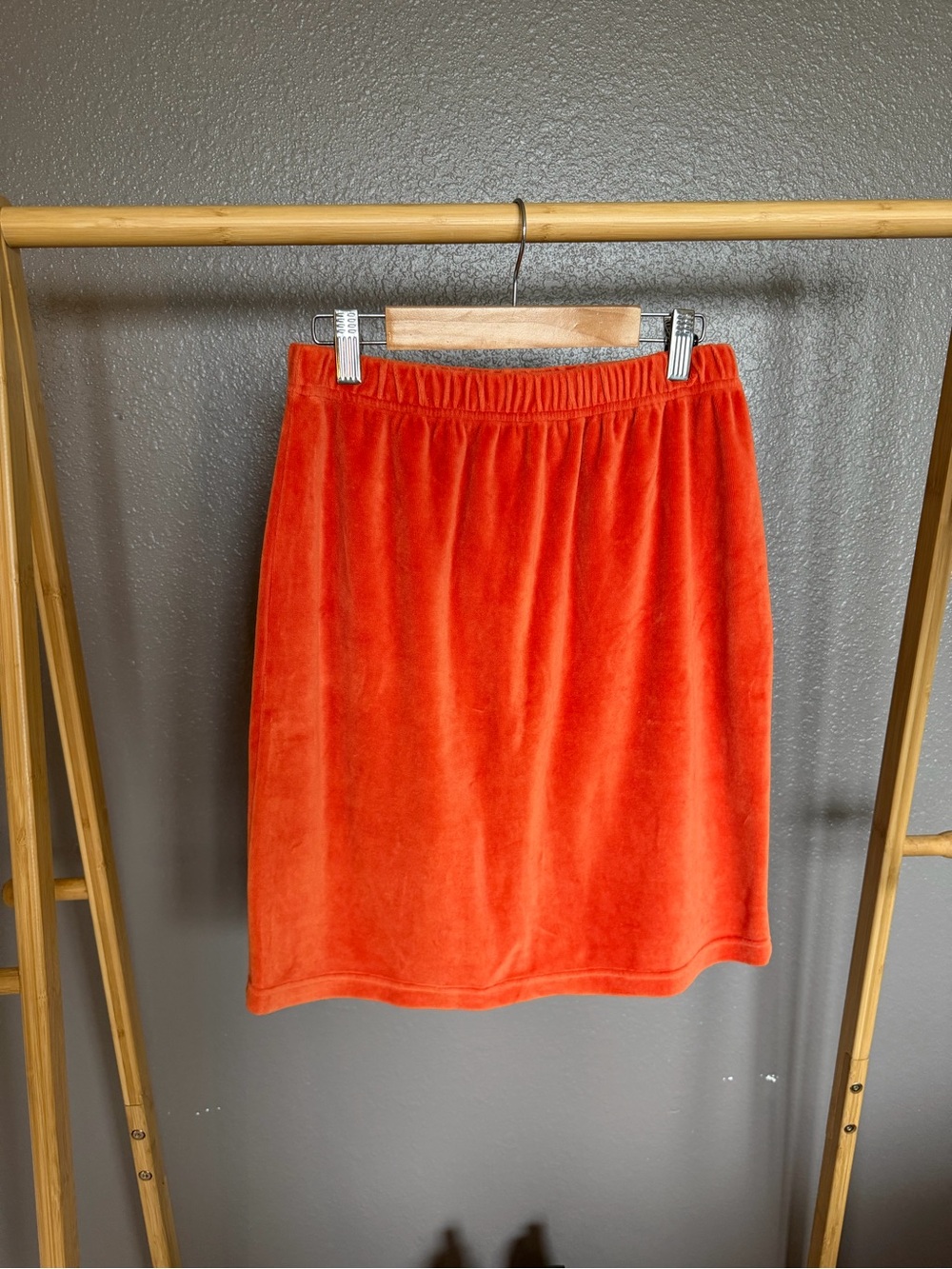 Newport News Plush Elastic-Waist Vintage Mini Skirt in Bright Orange